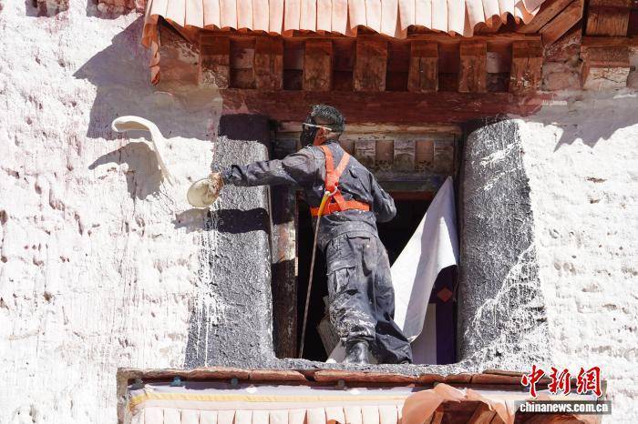 西藏布達拉宮迎“年度美容”