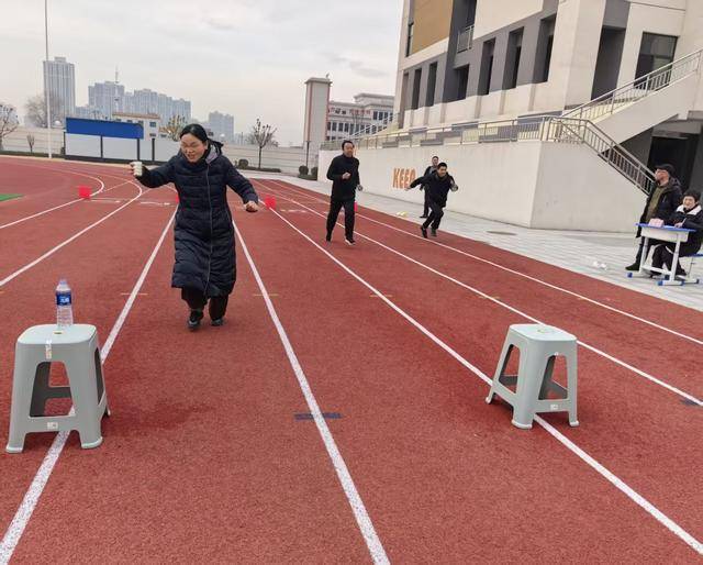 管城回族区实验中学：活力校园凝众志 趣味赛事暖人心