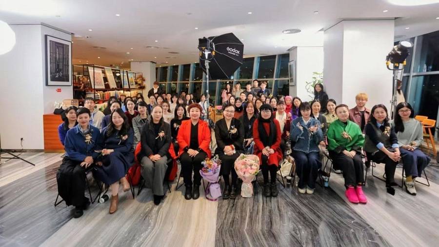 與時代同頻共振，“新女性寫作”彰顯蓬勃生機