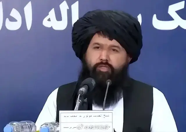 阿富汗教育部部長宣佈永久禁止女性上學，女性教育權被剝奪已久