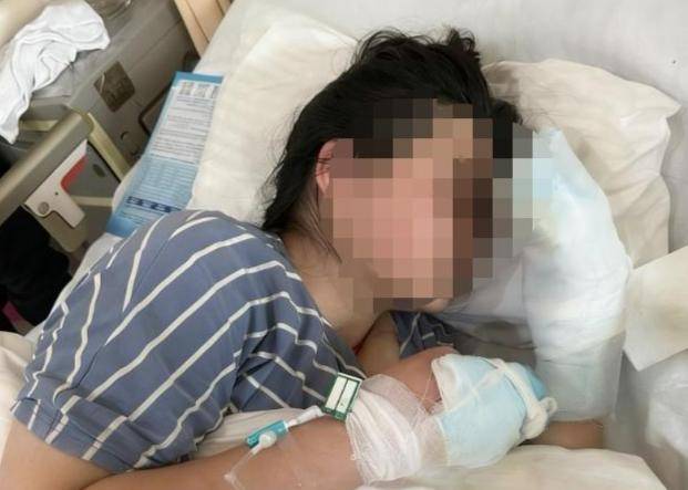 女大學生東北雪地裡摔暈後，3根手指或面臨截肢