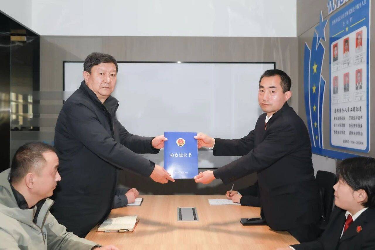 “靠企吃企”，15名員工“螞蟻搬家”盜竊131次……｜今晚九點半